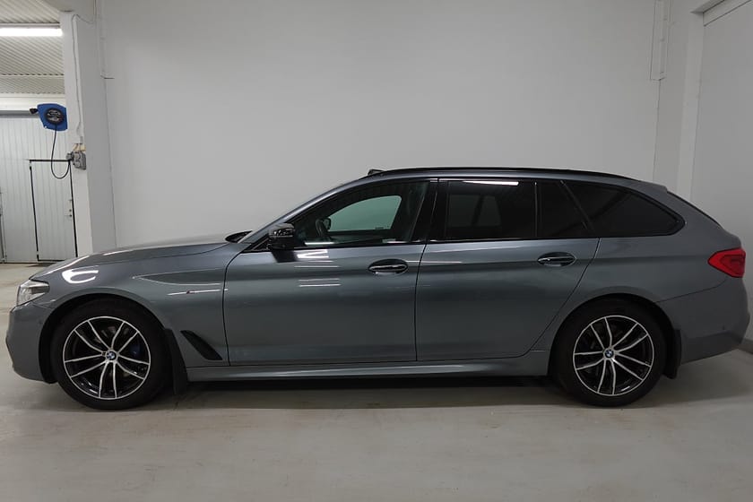 Bild 3 av BMW 530d xDrive Touring M Sport Innovation Panorama H/K HUD 360°