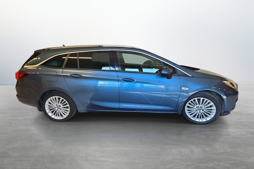 Bilde 4 av Opel Astra Sports Tourer Premium med hengerfeste og automat.