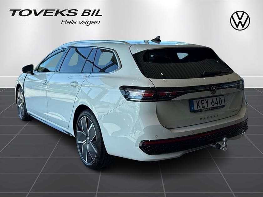Bild 2 av Volkswagen Passat Variant eHybrid R-line 272Hk