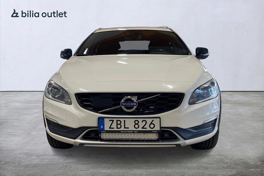 Bild 3 av Volvo V60 Cross Country D4 AWD Classic Plus / Navi / Driver Alert / Dragkrok