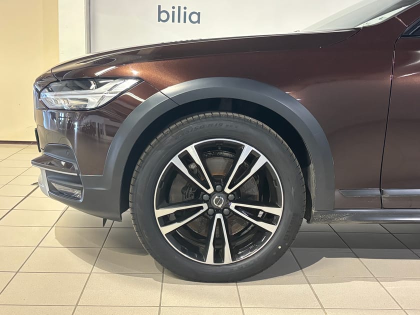 Bild 4 av Volvo V90 Cross Country D4 AWD Advanced Edt | DRAGKROK | Nybytt kamrem |