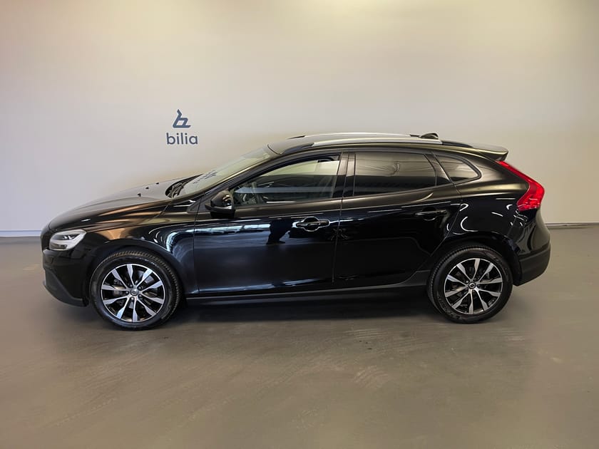 Bild 2 av Volvo V40 Cross Country T3 Pro Edition / Läder / Backkamera /