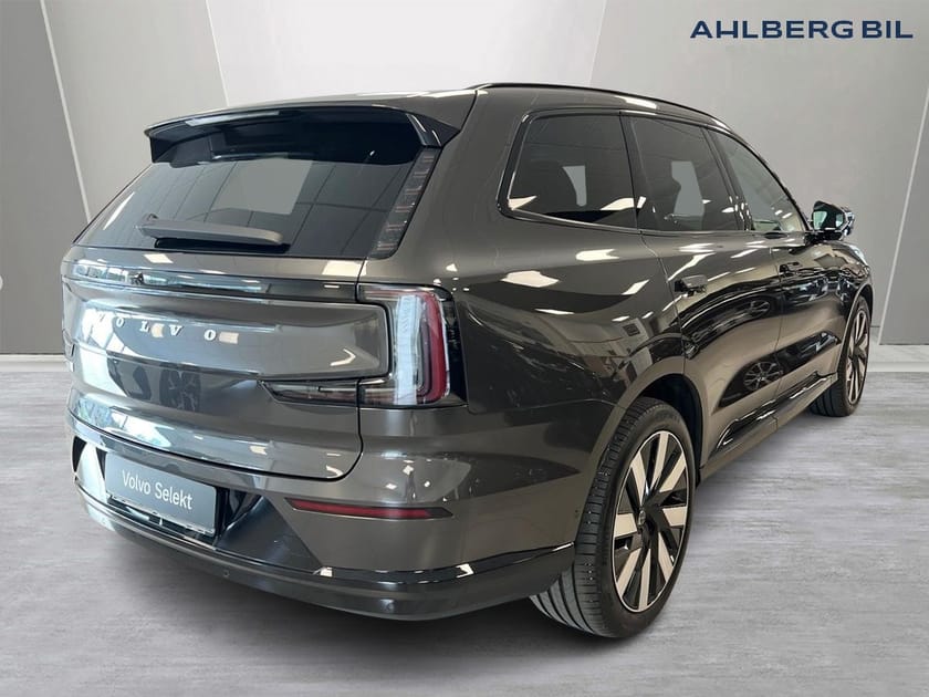 Bild 4 av Volvo EX90 Twin Motor Performance Ultra 7sätes Pilot Assist, Luftfjädring, B&W, Dragkrok Elektrisk, Park Assist