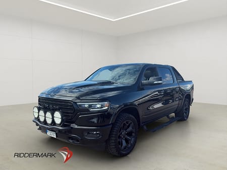 RAM 1500 Crew Cab Dodge Limited Night V8 4x4 Luft Pano H/K CARPLAY Moms