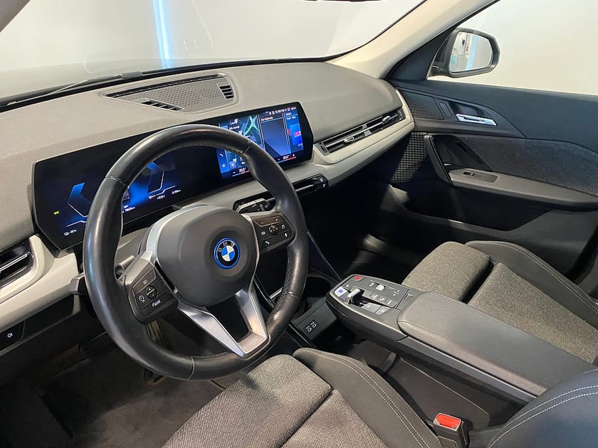 Bild 4 av BMW iX1 xDrive30 4,95% ränta Rattvärme