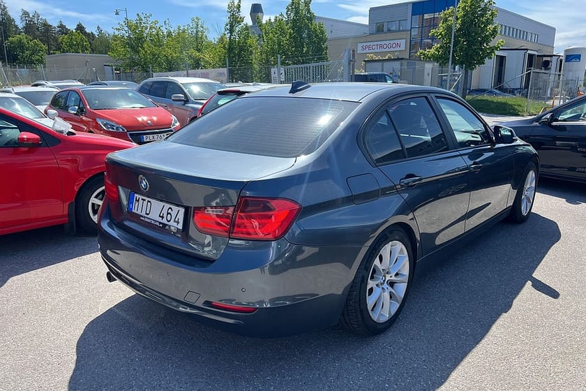 Bild 2 av BMW 320d Sedan Drag Aut Skinn