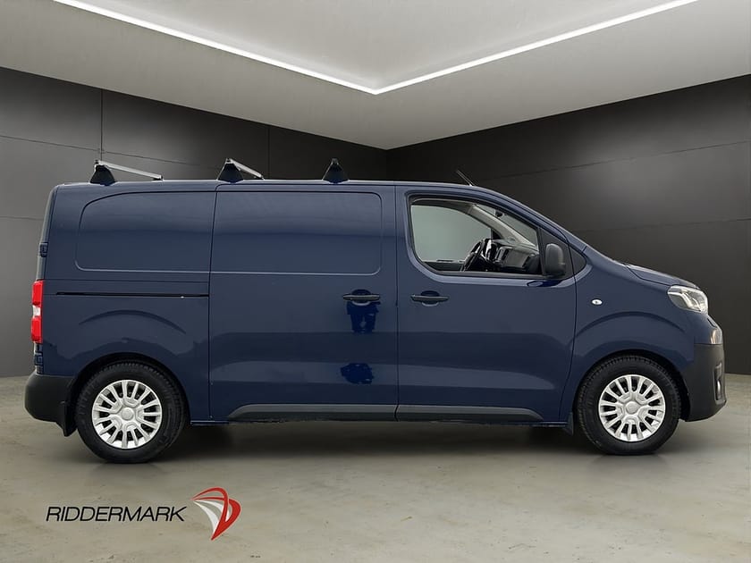 Bild 2 av Toyota Proace L2 Ny-Kamrem Värm Drag HUD V-Inr 2xDörrar Moms