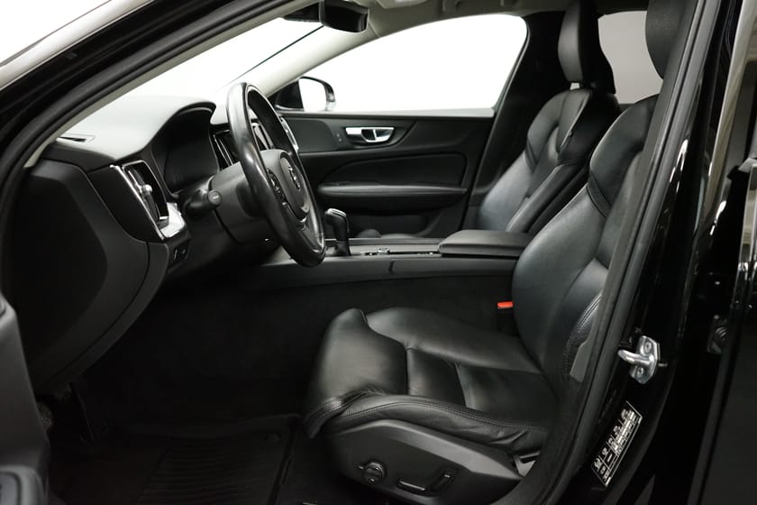Bild 5 av Volvo V60 D3 Momentum Pro Edition, Förarstol elmanövrerad, Dragkrok