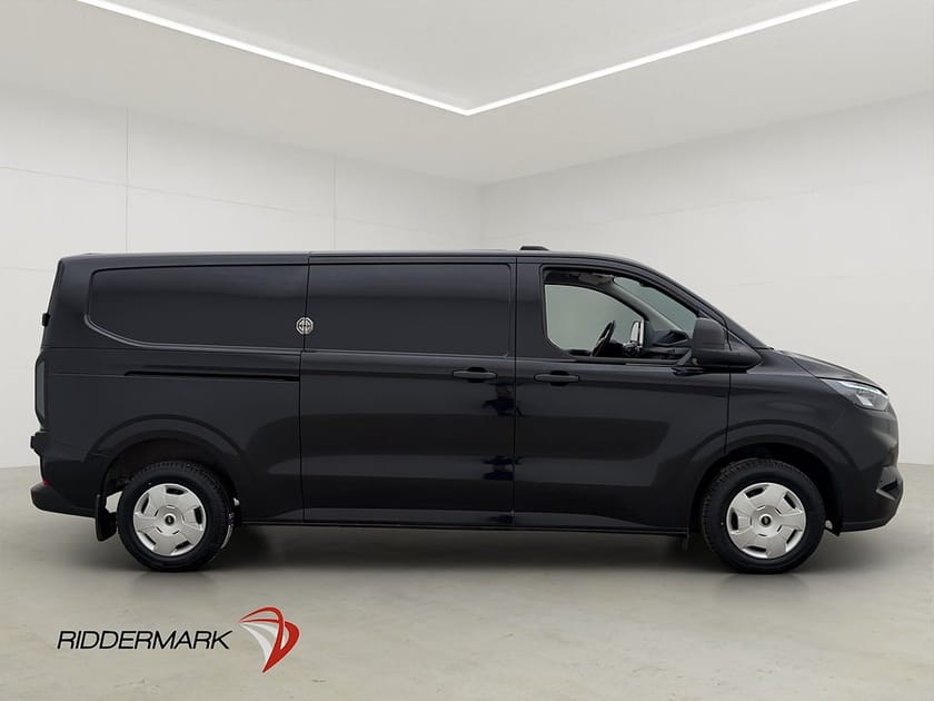 Bild 2 av Ford Transit Custom 320 transit-custom L2 170hk Cockpit Värm Drag 2xDörrar Moms