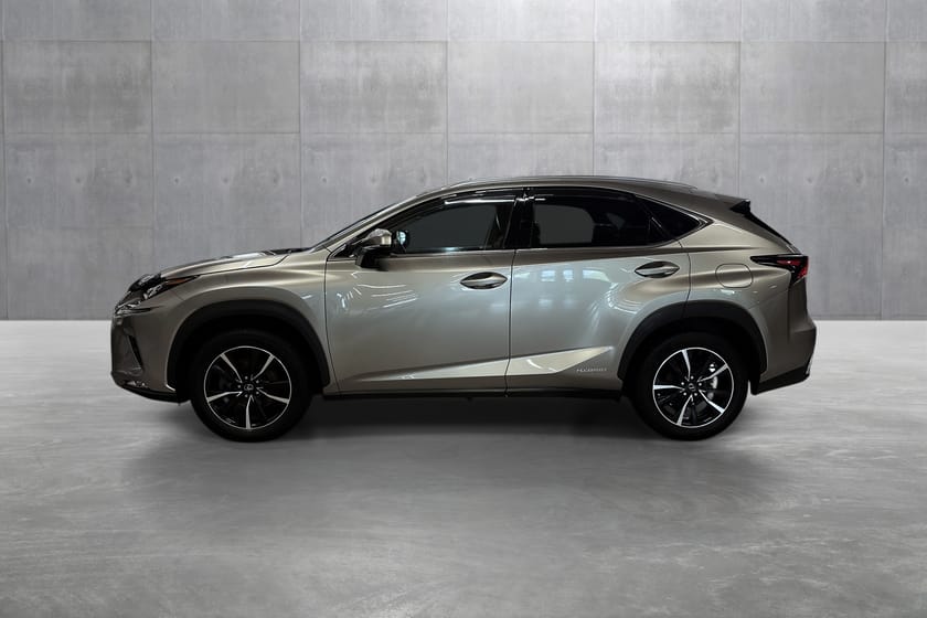 Bilde 2 av Lexus NX 300h AWD 2,5l Hybrid Luxury