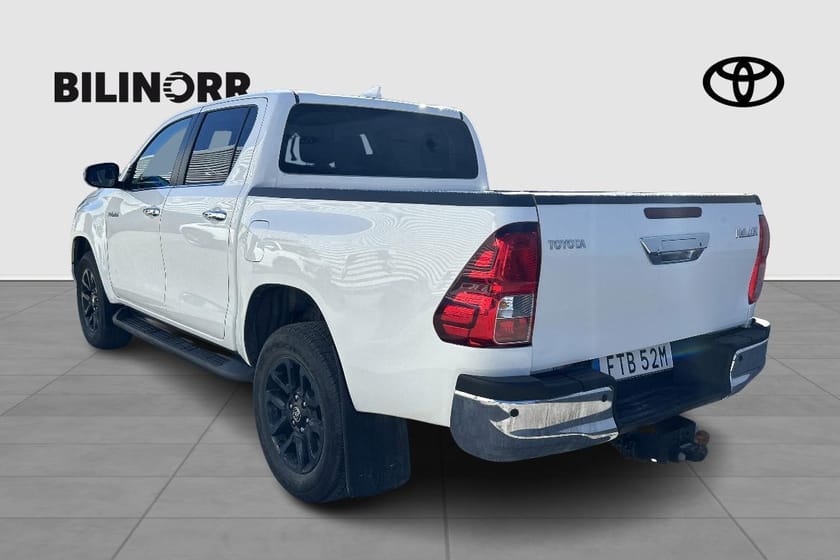 Bild 5 av Toyota Hilux Dubbelhytt D-CAB 2,4 TURBO D-4D, ADBLUE 4WD AUTOMAT HERO MOMS