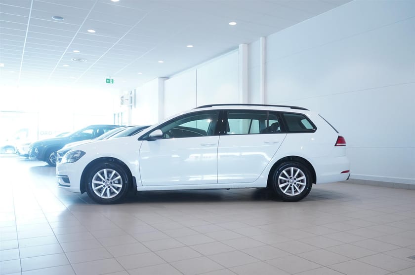 Bild 3 av Volkswagen Golf Sportscombi 1.0 TSI DSG Backkamera Drag 110hk
