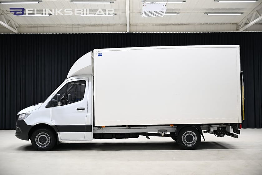 Bild 2 av Mercedes-Benz Sprinter 314 CDI RWD Chassi Automat|Volymskåp|BG-Lyft|Sidodörr|Backkamera