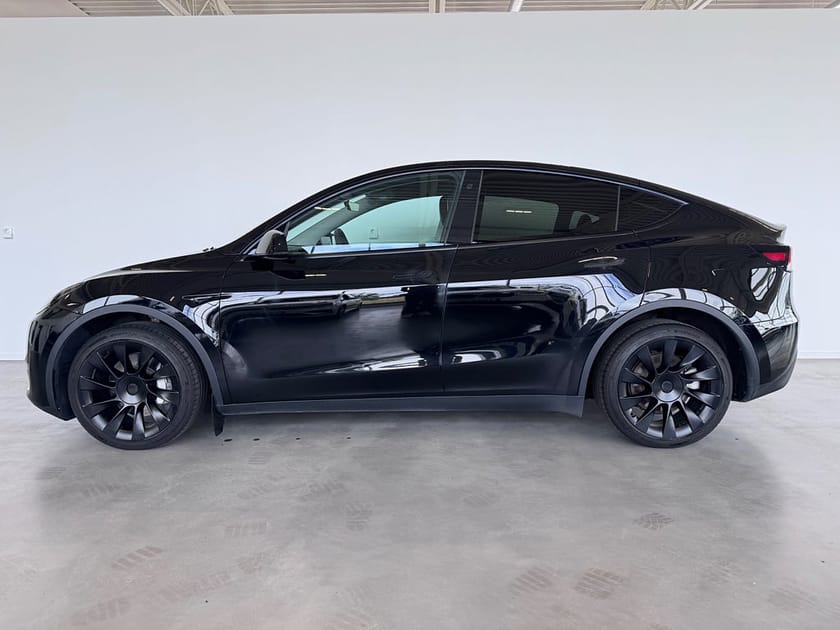 Bild 2 av Tesla Model Y Long Range AWD | | 514hk | Dragkrok | Pano | Moms