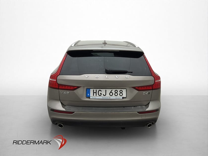Bild 5 av Volvo V60 D4 AWD 190hk Momentum VOC D-Värmare B-Kamera Navi