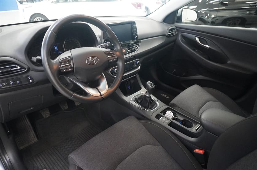 Bild 2 av Hyundai i30 Kombi 1.5 T-GDi 160hk Drag MHEV