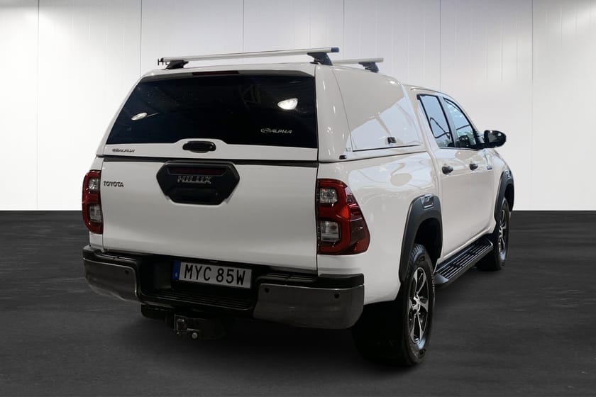 Bild 5 av Toyota Hilux Dubbelhytt |Kåpa| Värmare|Drag|JBL Ljud