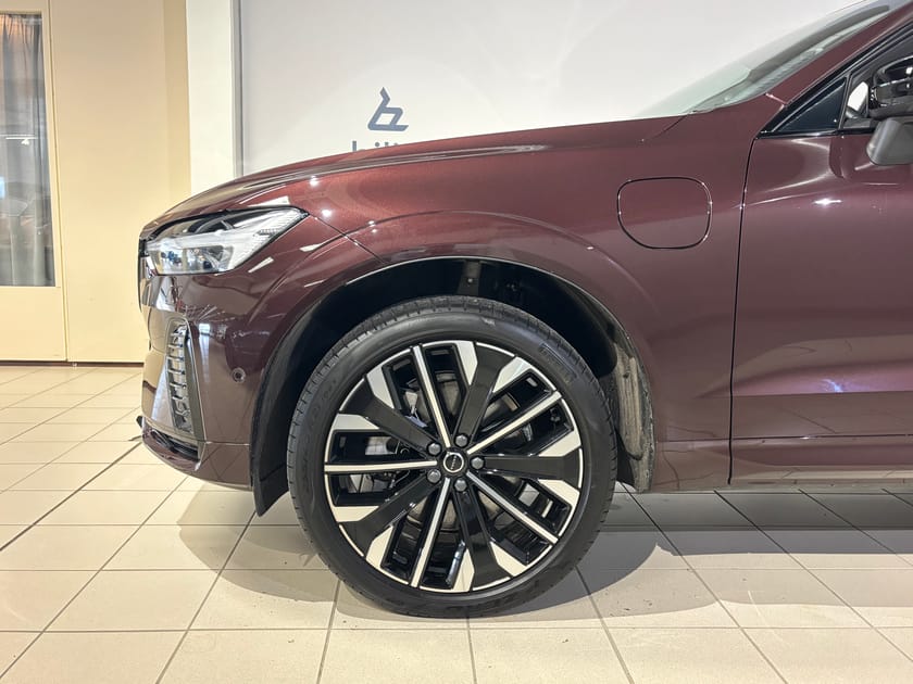 Bild 4 av Volvo XC60 T6 Plus Dark Nordic Edition | H/K | 360-Kamera | Drag |