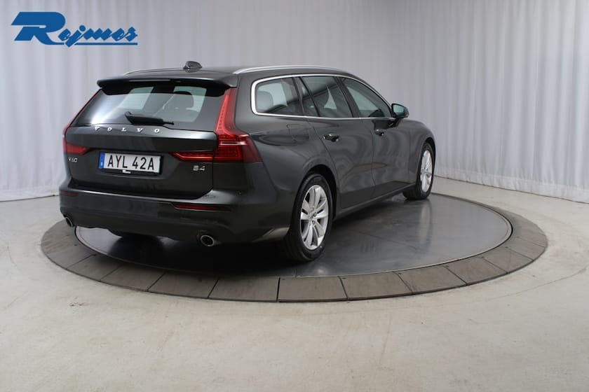 Bild 2 av Volvo V60 B4 Diesel Momentum Advanced SE
