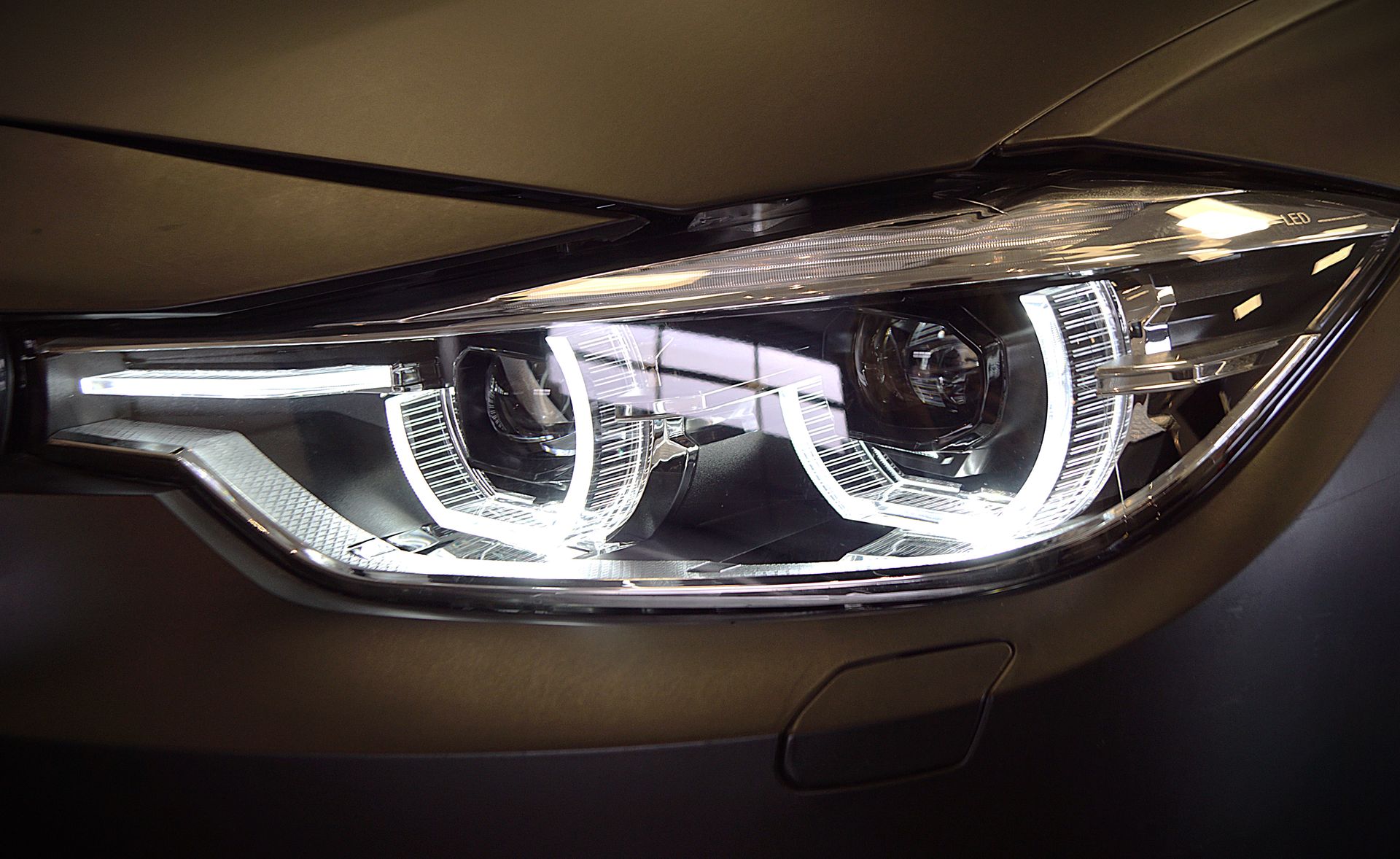 BMW 320 320d Sedan Luxury Line 2016, bild 6/10