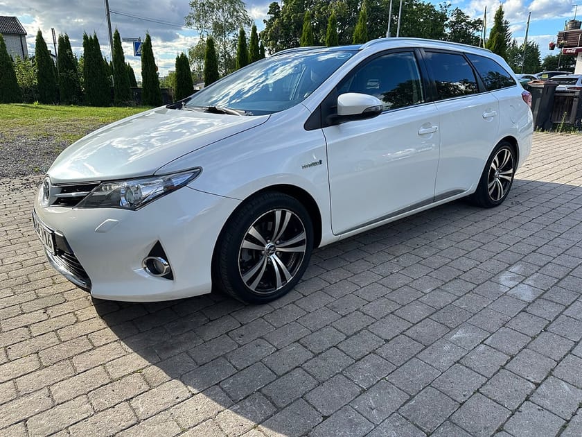 Bild 1 av Toyota Auris Touring Sports Hybrid e-CVT Edition 50 Euro 5