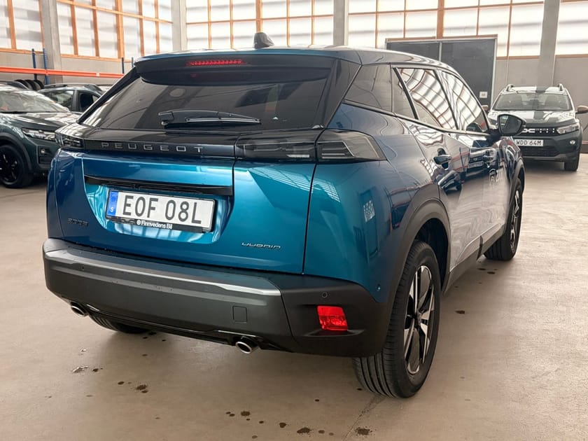 Bild 3 av Peugeot 2008 Hybrid 145 Edition Allure Automat *FARTH/SE SPEC*