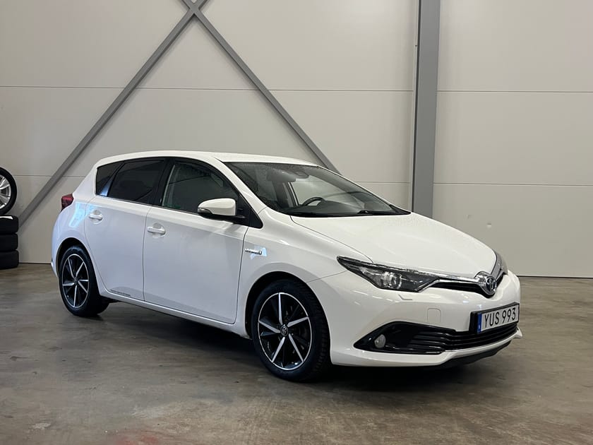 Bild 1 av Toyota Auris Hybrid e-CVT Intense Edition Kamera 136hk