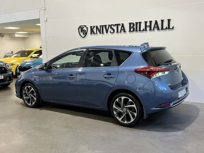 Bild 2 av Toyota Auris Hybrid e-CVT Active Plus Navi Nyservad 136hk