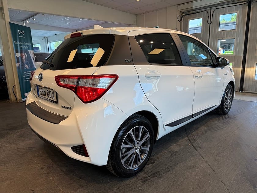 Bild 4 av Toyota Yaris Hybrid e-CVT Y20 B-kamera Lågmil M-värmare MOMS 101hk