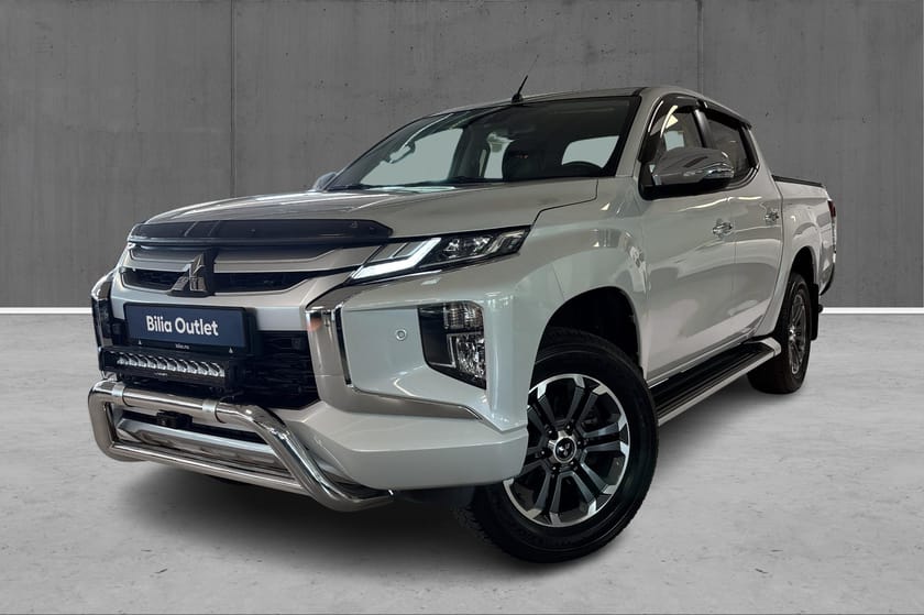 Bilde 1 av Mitsubishi L200 Dobbelcab D-Cab X-Edition 2.3Di-D150hk Skinn, Plantrekk