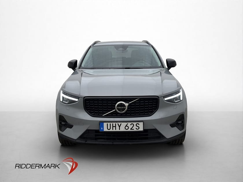 Bild 2 av Volvo XC40 B3 Plus Dark 360° Värmare Navi Skinn CarPlay MOMS