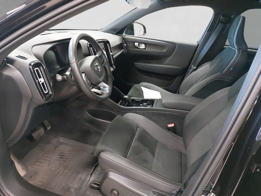 Bild 5 av Volvo EX40 Twin Motor Performance M Ultra Black Edt
