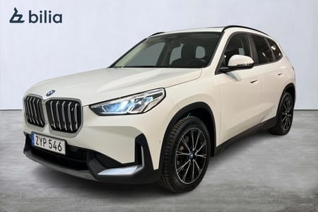 BMW iX1 xDrive30 / Pano / Dragkrok / Backkamera