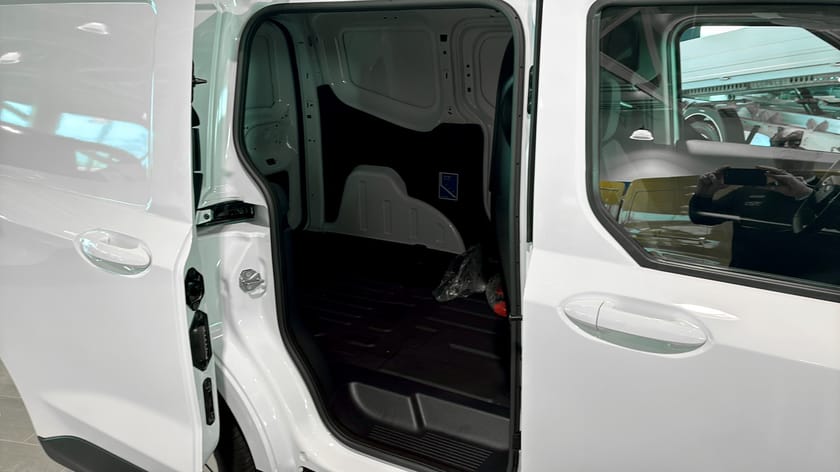 Bild 5 av Ford E-Transit Courier