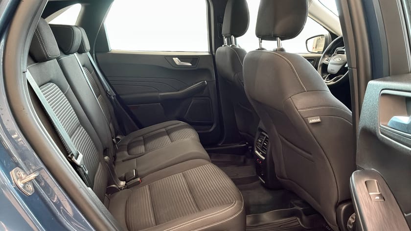 Bild 5 av Ford Kuga 1.5 EcoBoost Manuell 150hk \\ Backkamera \\ Navi