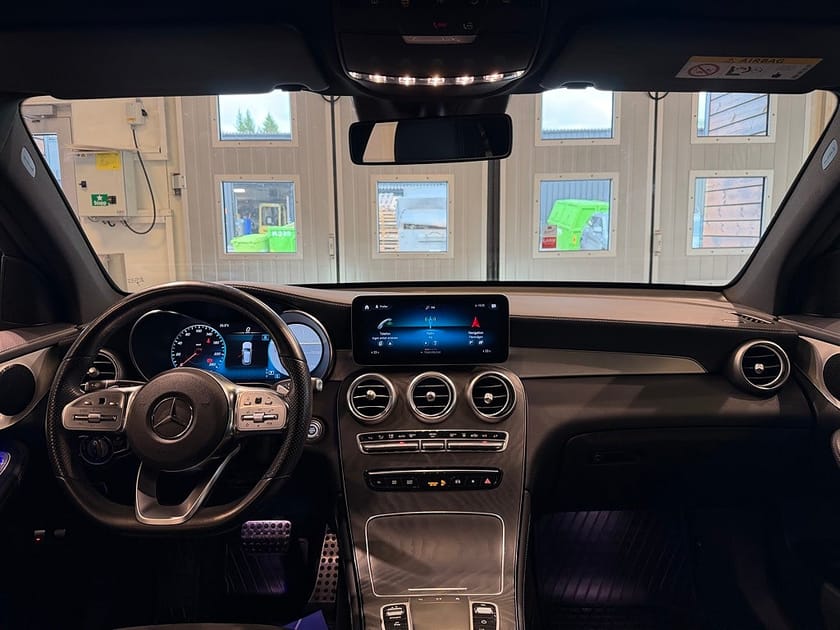 Bild 5 av Mercedes-Benz GLC 200 d 4MATIC AMG AUT Drag Gps Värmare Cockpit Ambient
