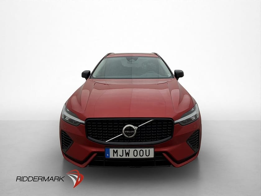 Bild 2 av Volvo XC60 T6 350hk AWD Plus Dark Pano 360° H/K Drag Värmare