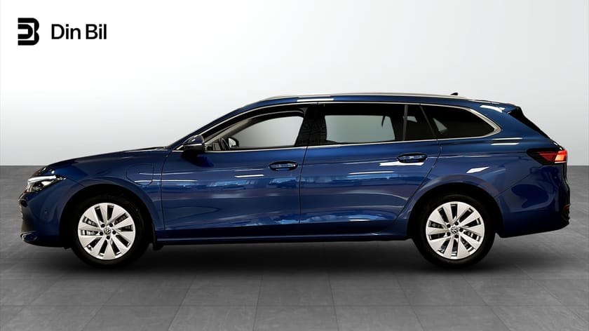 Bild 2 av Volkswagen Passat Variant eHybrid SC Business 272hk Drag & Värmepaket