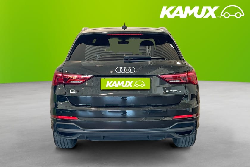 Bild 5 av Audi Q3 45 TFSI e S Line  Pano Cockpit Matrix Drag 245hk