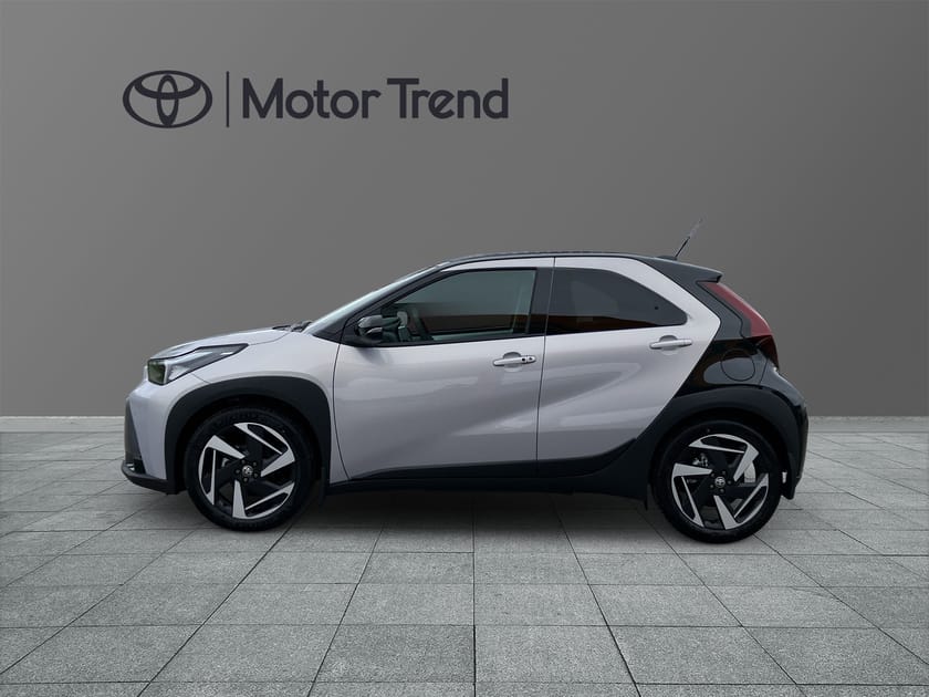 Bild 3 av Toyota Aygo X Hybrid ENVY CANVASTAK