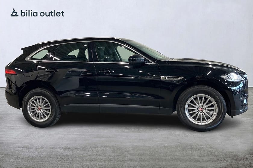 Bild 5 av Jaguar F-Pace 20d AWD Skinn Elstolar Backkamera Navigation