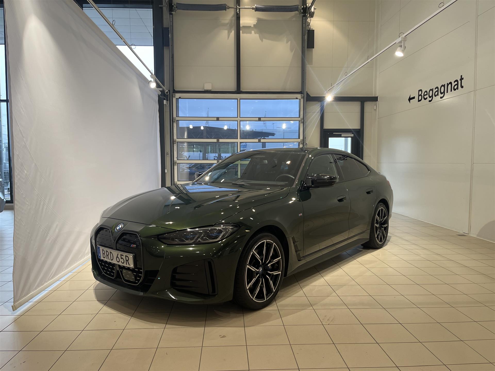 BMW i4