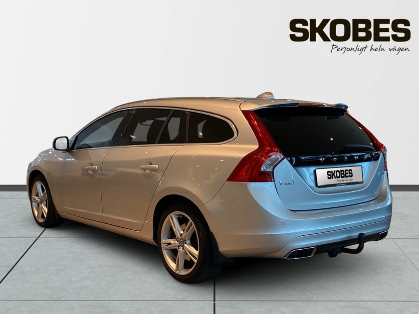 Bild 5 av Volvo V60 D4 Classic Summum Drag, Full servad, Läder