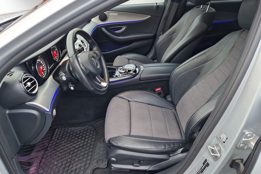 Bild 4 av Mercedes-Benz E 220 T d 4MATIC