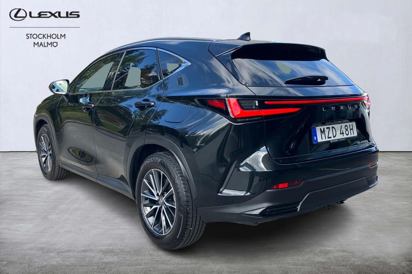 Bild 3 av Lexus NX 450h+ Business Plus AWD 309hk Drag P-värm Navi Keyless