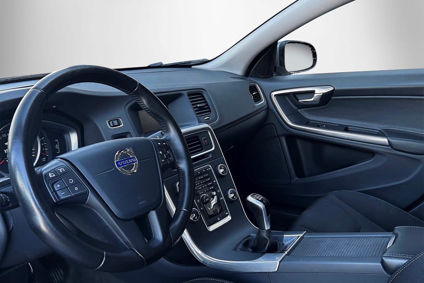 Bild 4 av Volvo V60 T3 | NYBYTT KAMREM | F-HÅLLARE | DRAG