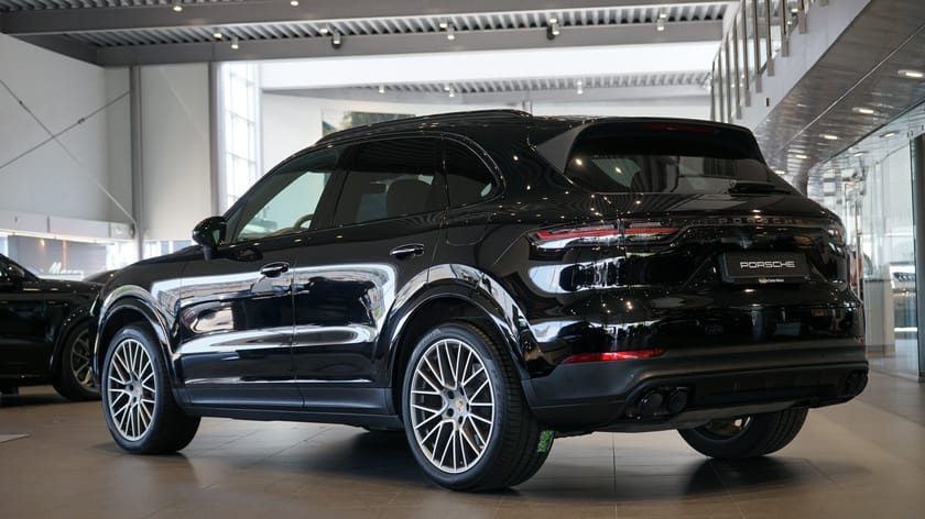 Bild 2 av Porsche Cayenne E-Hybrid Platinum Edition