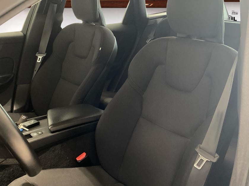 Bild 2 av Volvo XC60 T5 AWD Momentum SE II