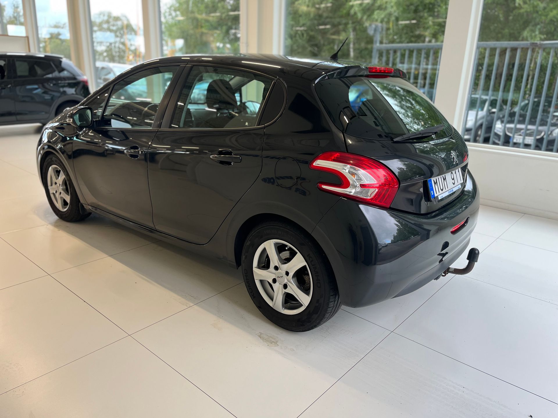 Peugeot 208 1.6 e-HDi 92 8v 2012, bild 2/2