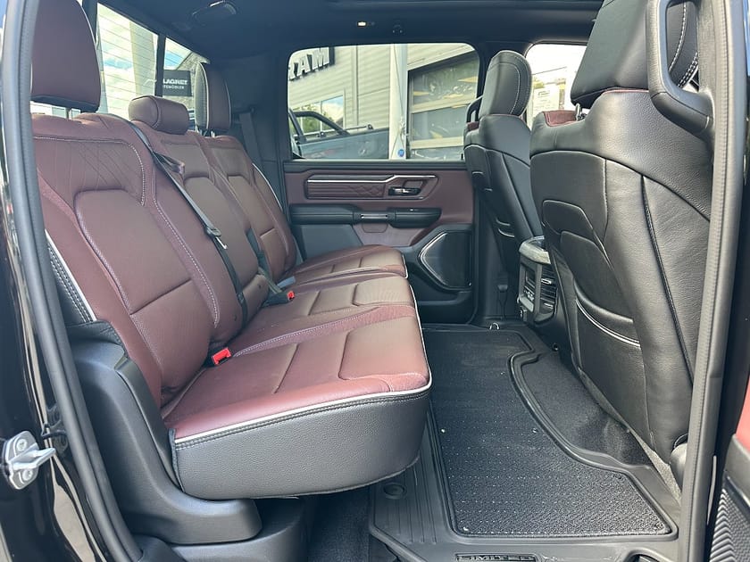 Bild 5 av RAM 1500 RHO Limited Night Ebony Red 540hk HO 5 250:-/mån